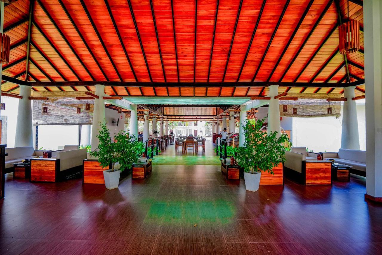 Hotel Tamarind Tree Тиссамахарама Экстерьер фото