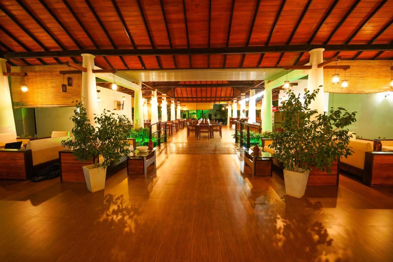 Hotel Tamarind Tree Тиссамахарама Экстерьер фото
