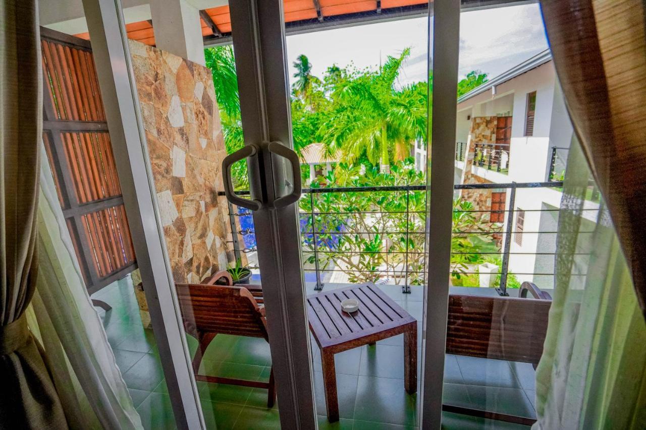 Hotel Tamarind Tree Тиссамахарама Экстерьер фото