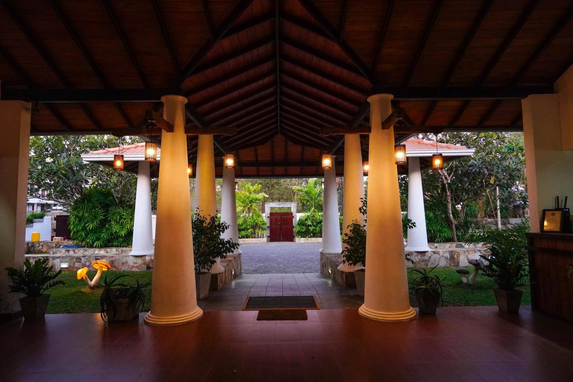 Hotel Tamarind Tree Тиссамахарама Экстерьер фото