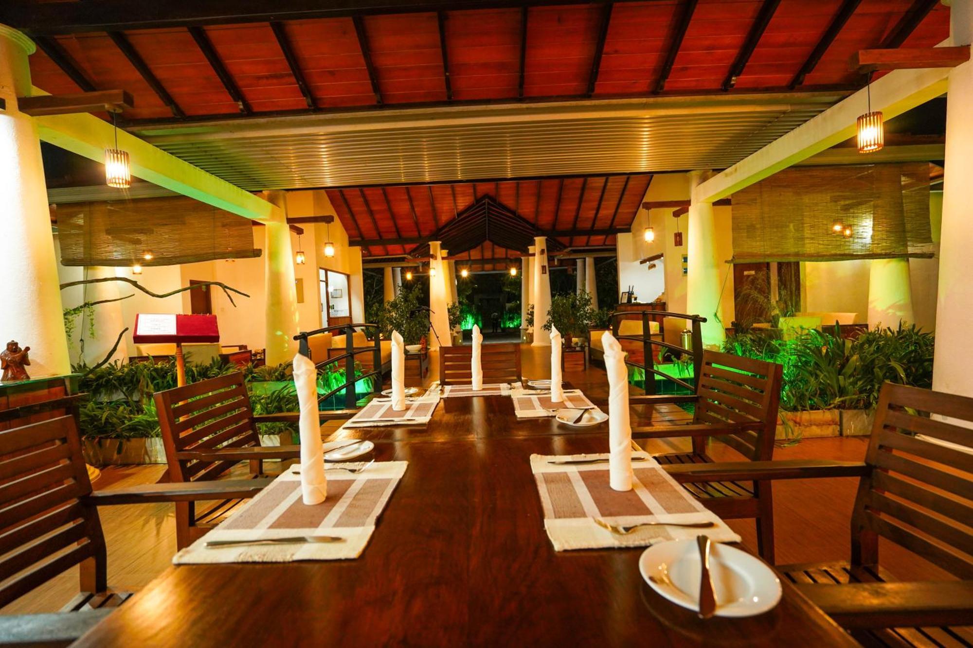 Hotel Tamarind Tree Тиссамахарама Экстерьер фото