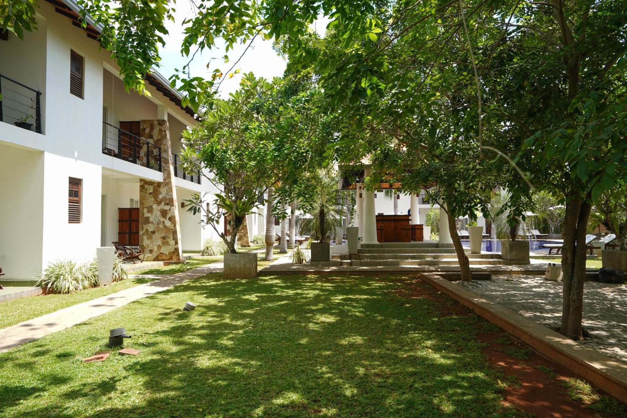 Hotel Tamarind Tree Тиссамахарама Экстерьер фото